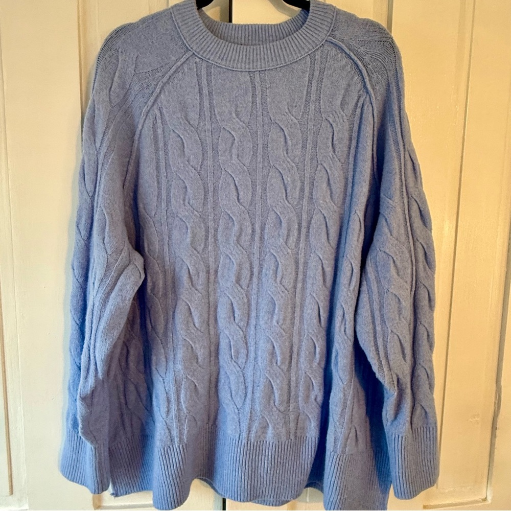 Aerie Cable Knit Sweater - Large